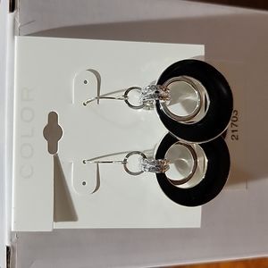 2 pairs of Color black and silver earrings New